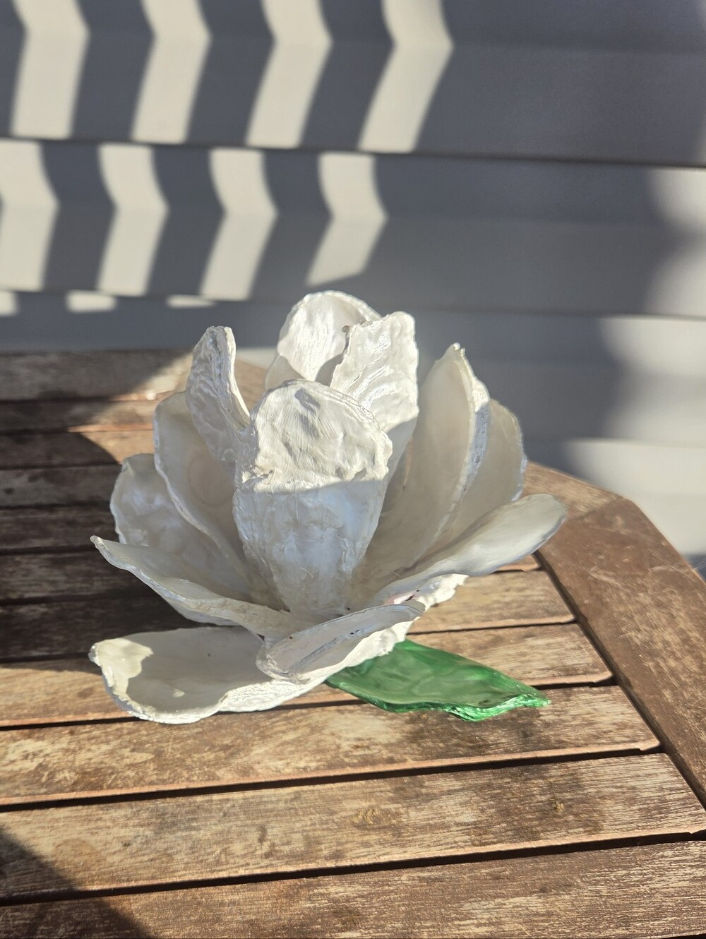 Handcrafted Oyster Shell Magnolia Flower - Picture 6 of 7